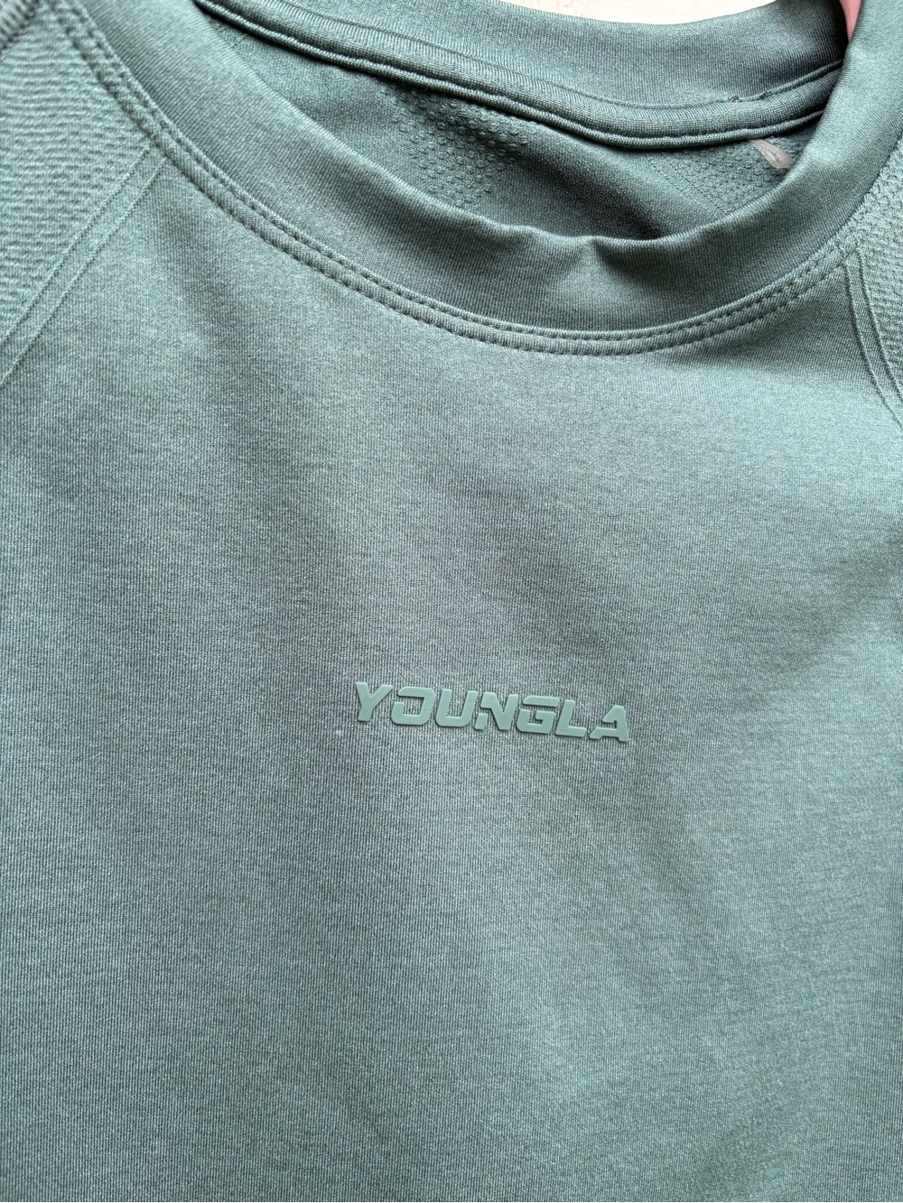 Seamless Compression Top - Picture 4 of 9